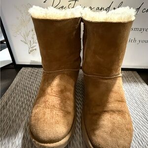 UGG Chestnut Women’s Bailey II Boots  Women SZ 9    Box8